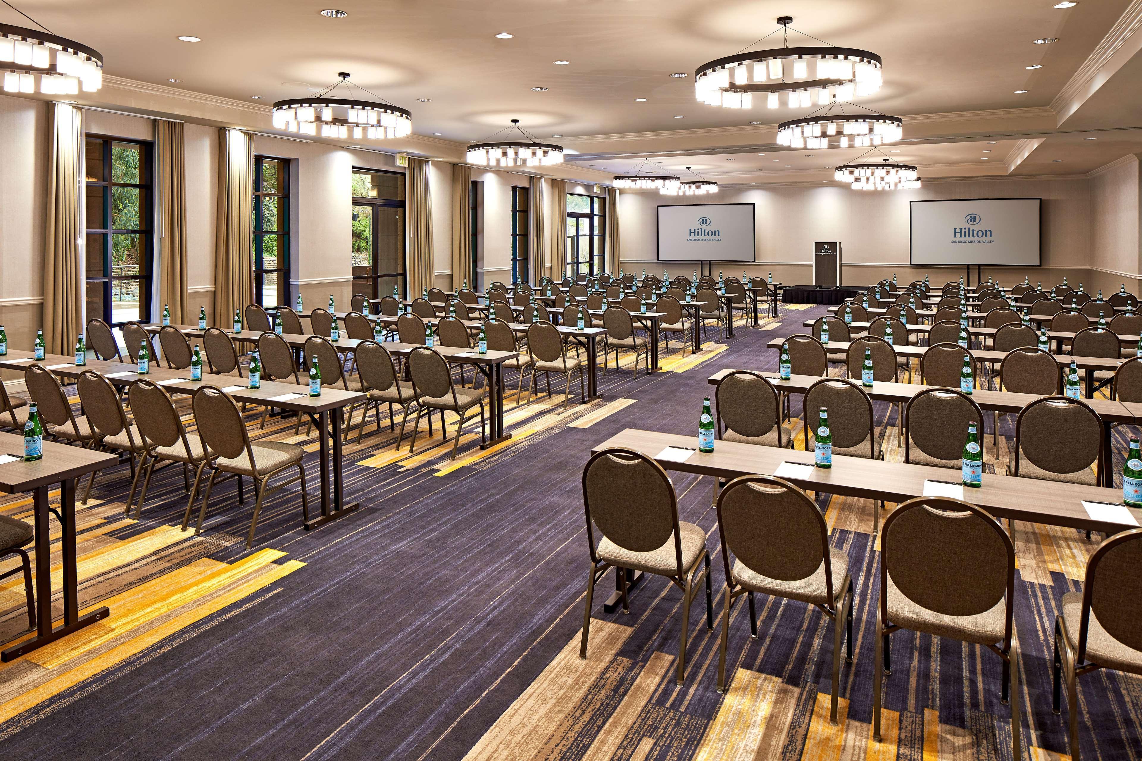 Hilton San Diego Mission Valley Kültér fotó
